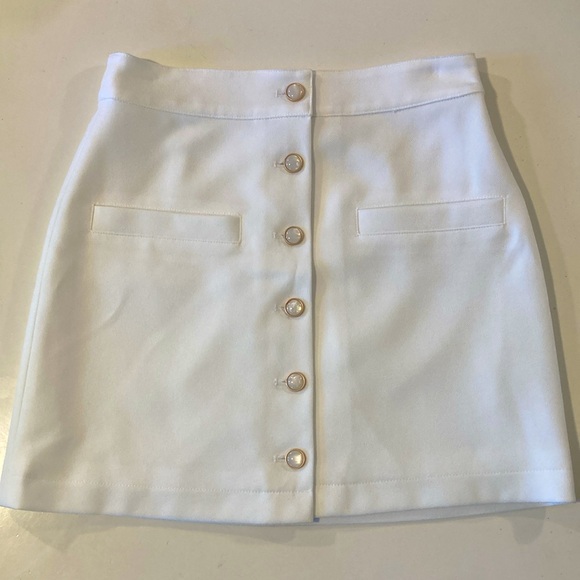 Bloomingdale’s FORE Button Front Mini Skirt White Small - Picture 5 of 7
